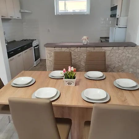 Familia Apartment Cserkeszolo